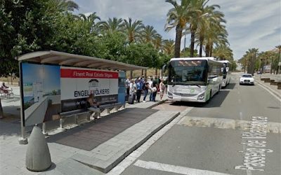 Proposta d’acord del grup municipal de Guanyem Sitges per afegir noves parades d’autobús de la línia e16, Sitges – Barcelona